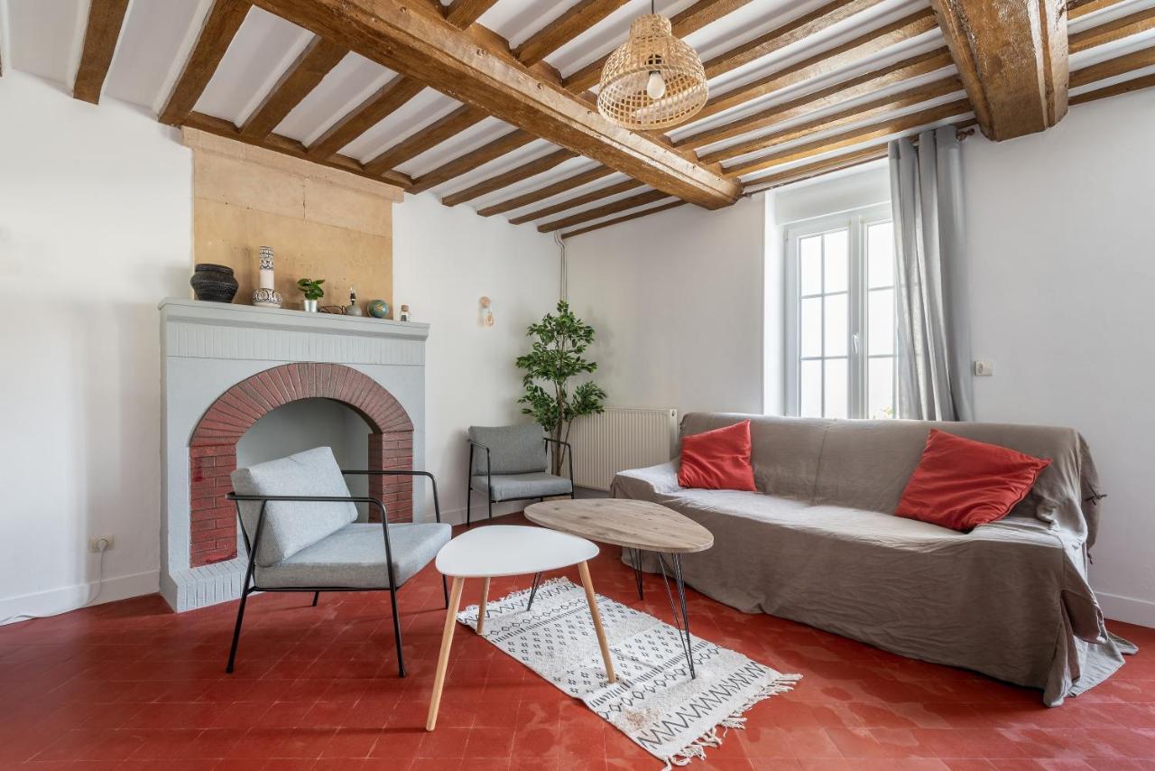 L'escalier rouge - Maison rénovée avec cour Luc-sur-Mer Exterior foto